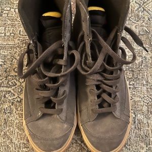 Nike Canvas Sneakers